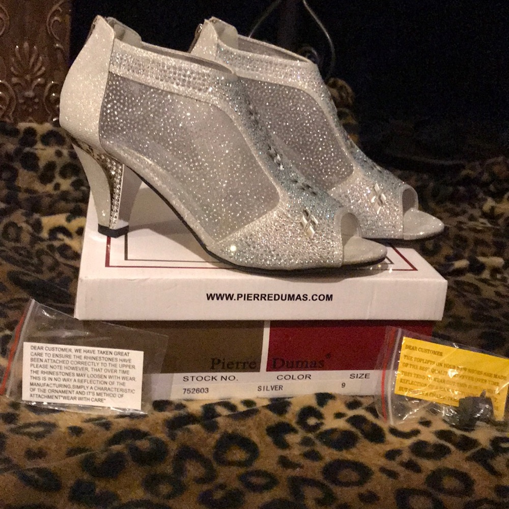 Pierre Dumas Silver Sparkle Heels